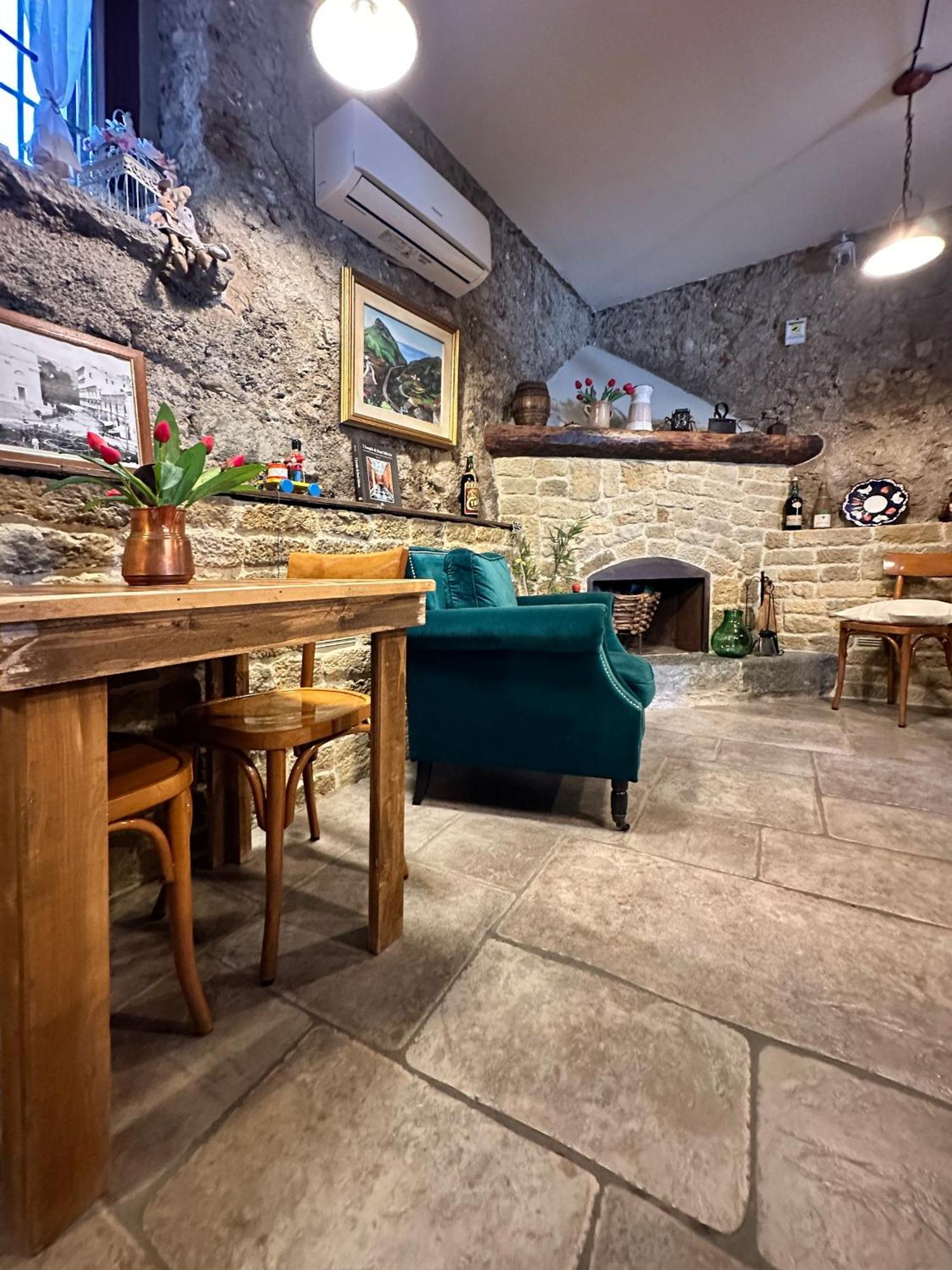 Una Volta Cava De' Tirreni Exterior photo